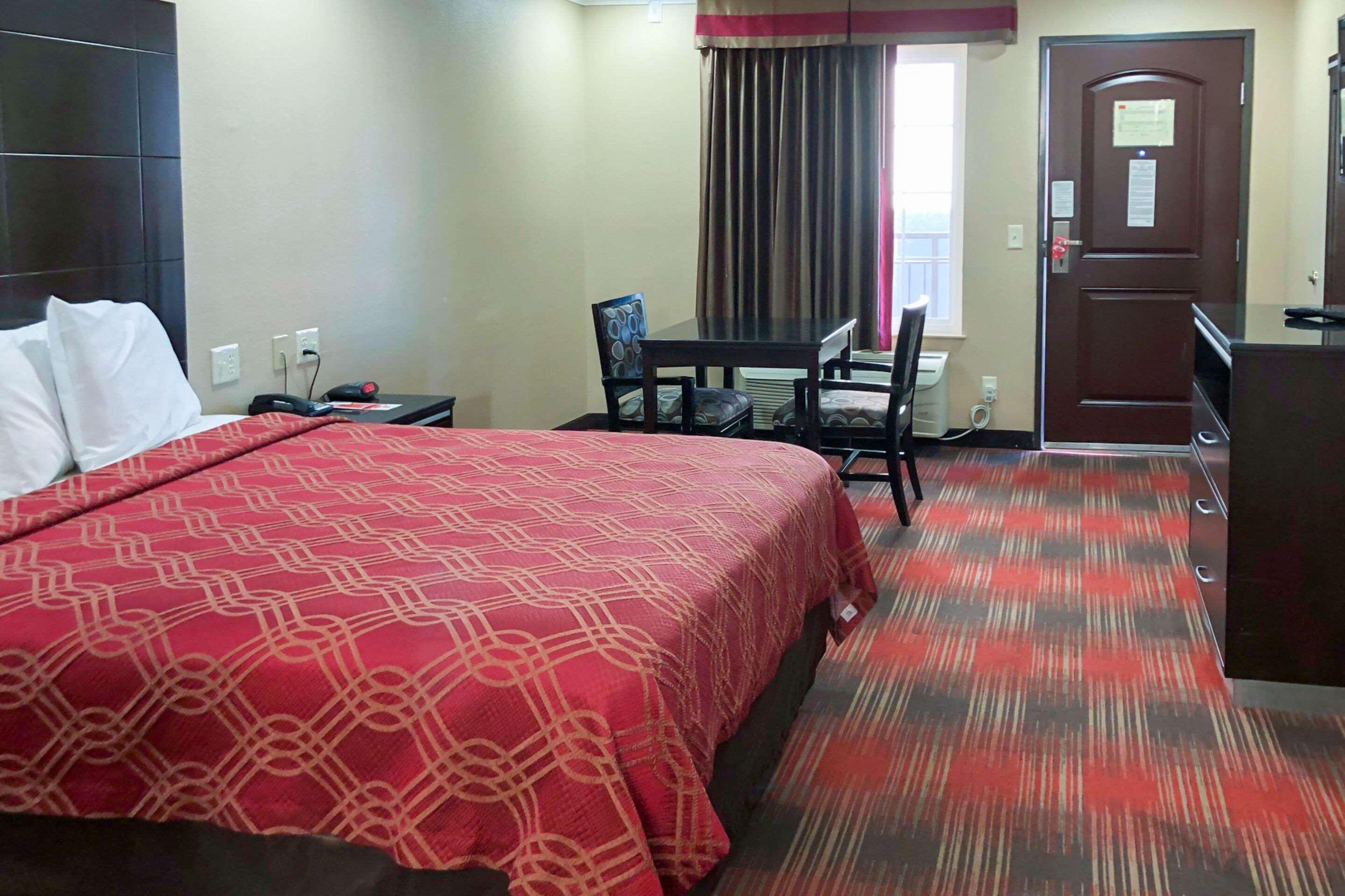Econo Lodge Inn & Suites Escondido Downtown Εξωτερικό φωτογραφία