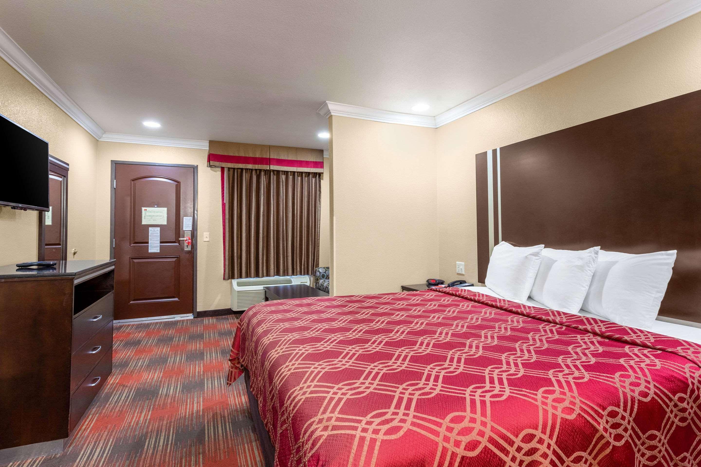 Econo Lodge Inn & Suites Escondido Downtown Εξωτερικό φωτογραφία