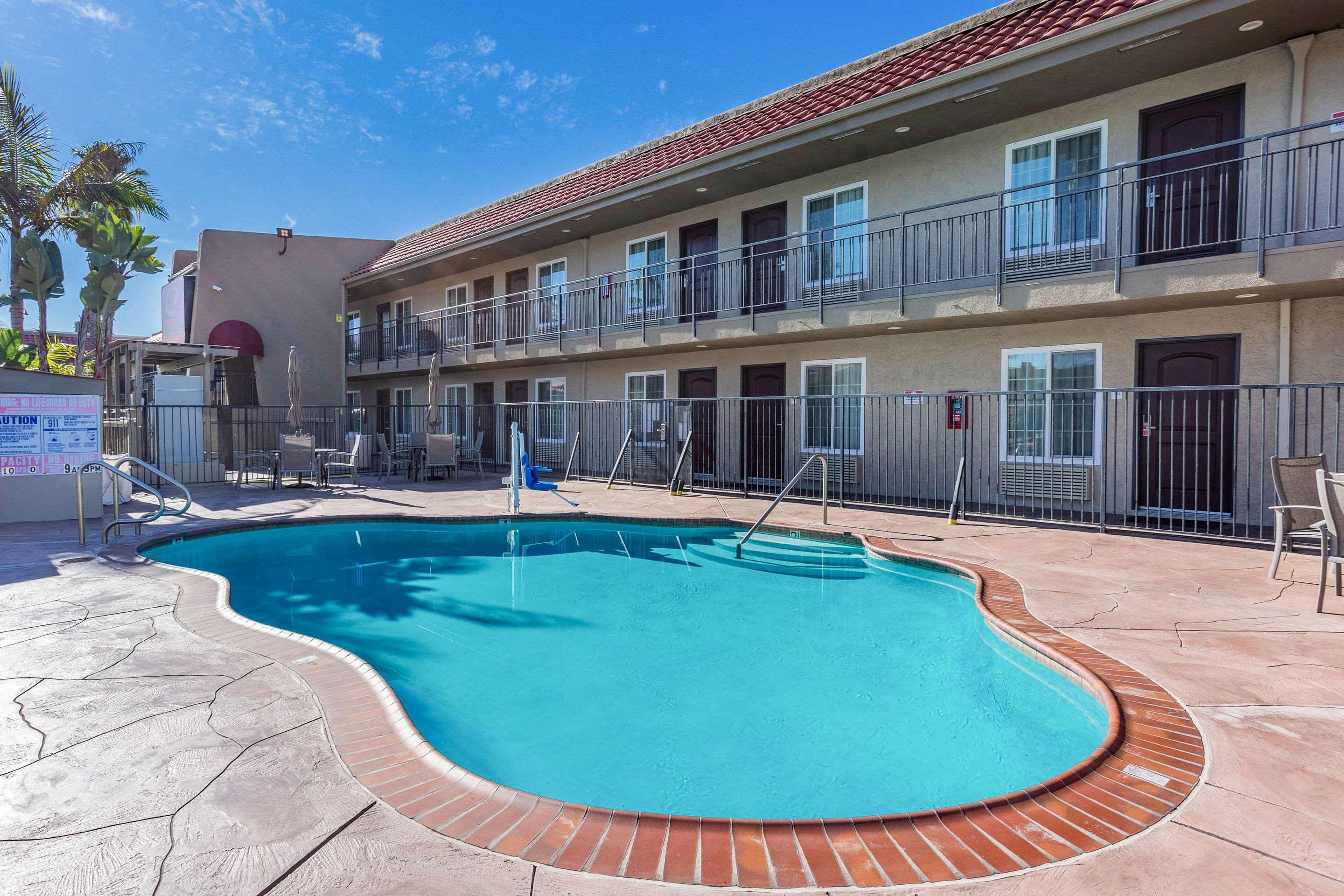 Econo Lodge Inn & Suites Escondido Downtown Εξωτερικό φωτογραφία