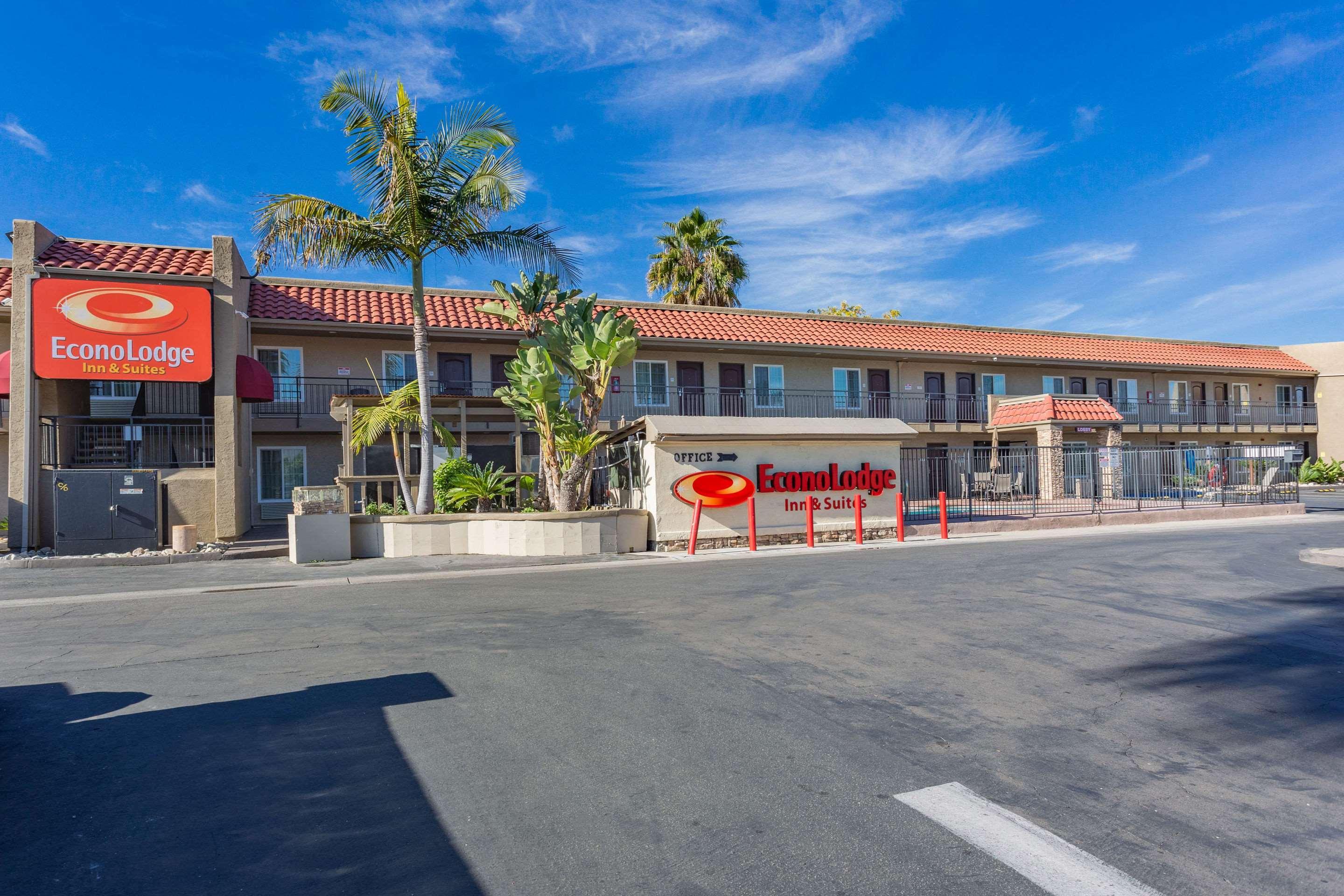 Econo Lodge Inn & Suites Escondido Downtown Εξωτερικό φωτογραφία