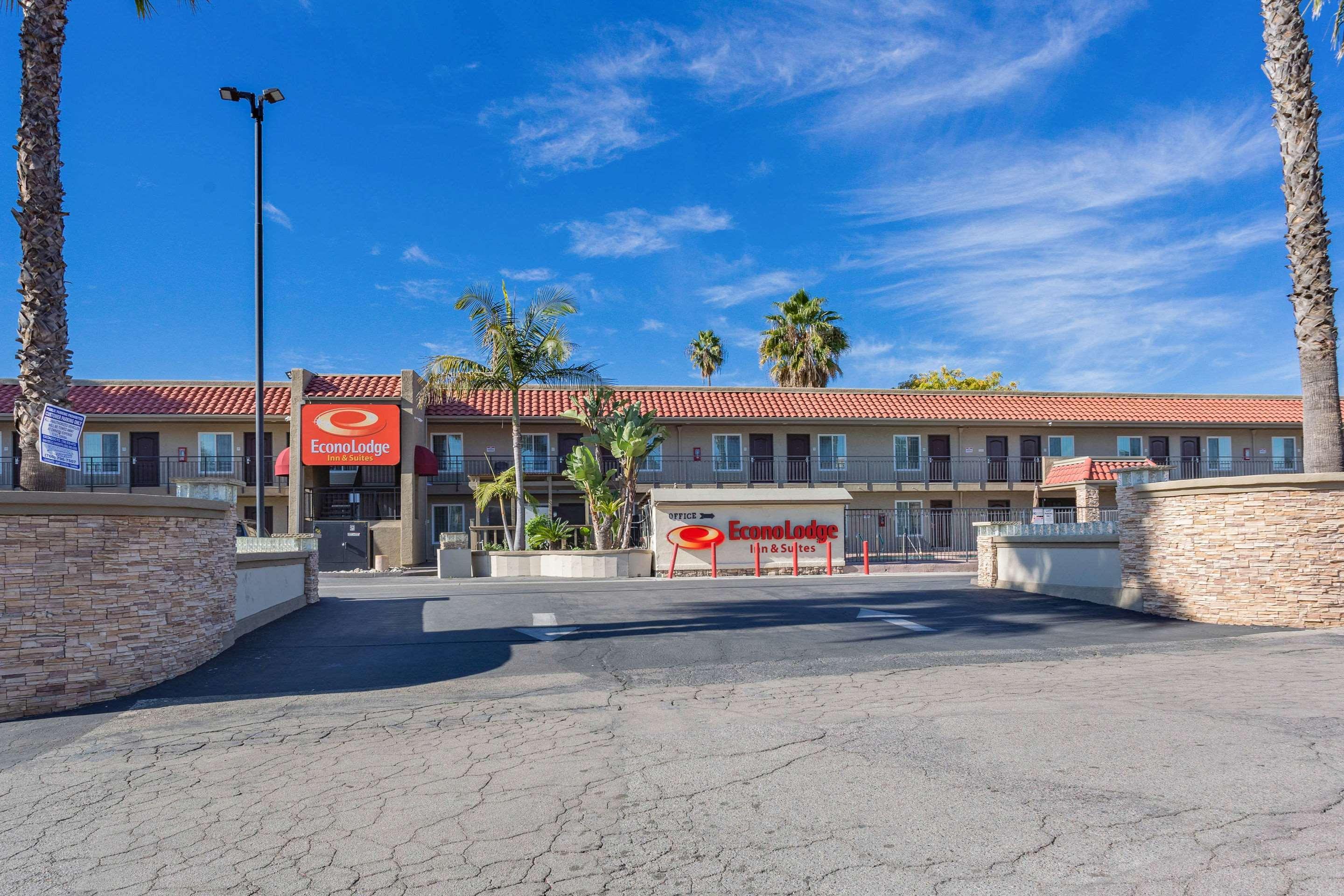 Econo Lodge Inn & Suites Escondido Downtown Εξωτερικό φωτογραφία
